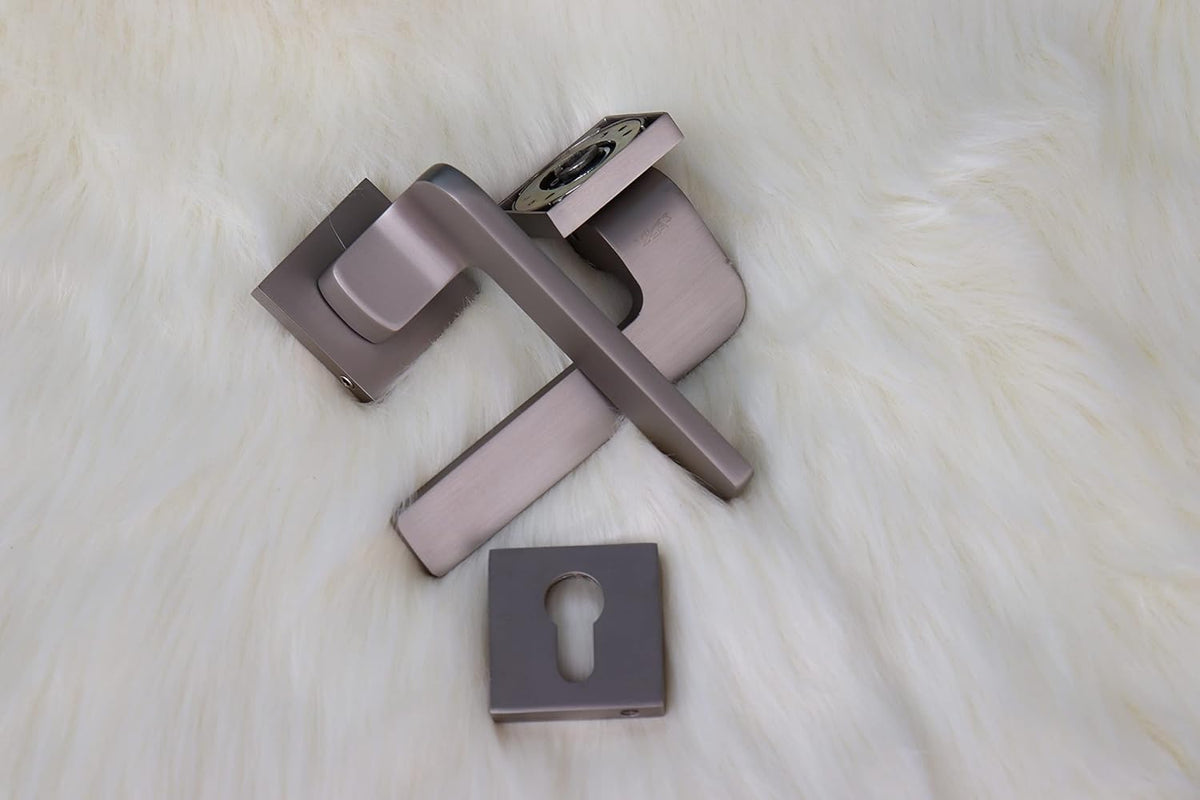 Vila Door handle Zinc Alloy Durable for All Kinds Of Indoor Doors (1-pec) Colour: Silver -Grey|R06-706| (Mat Silver)