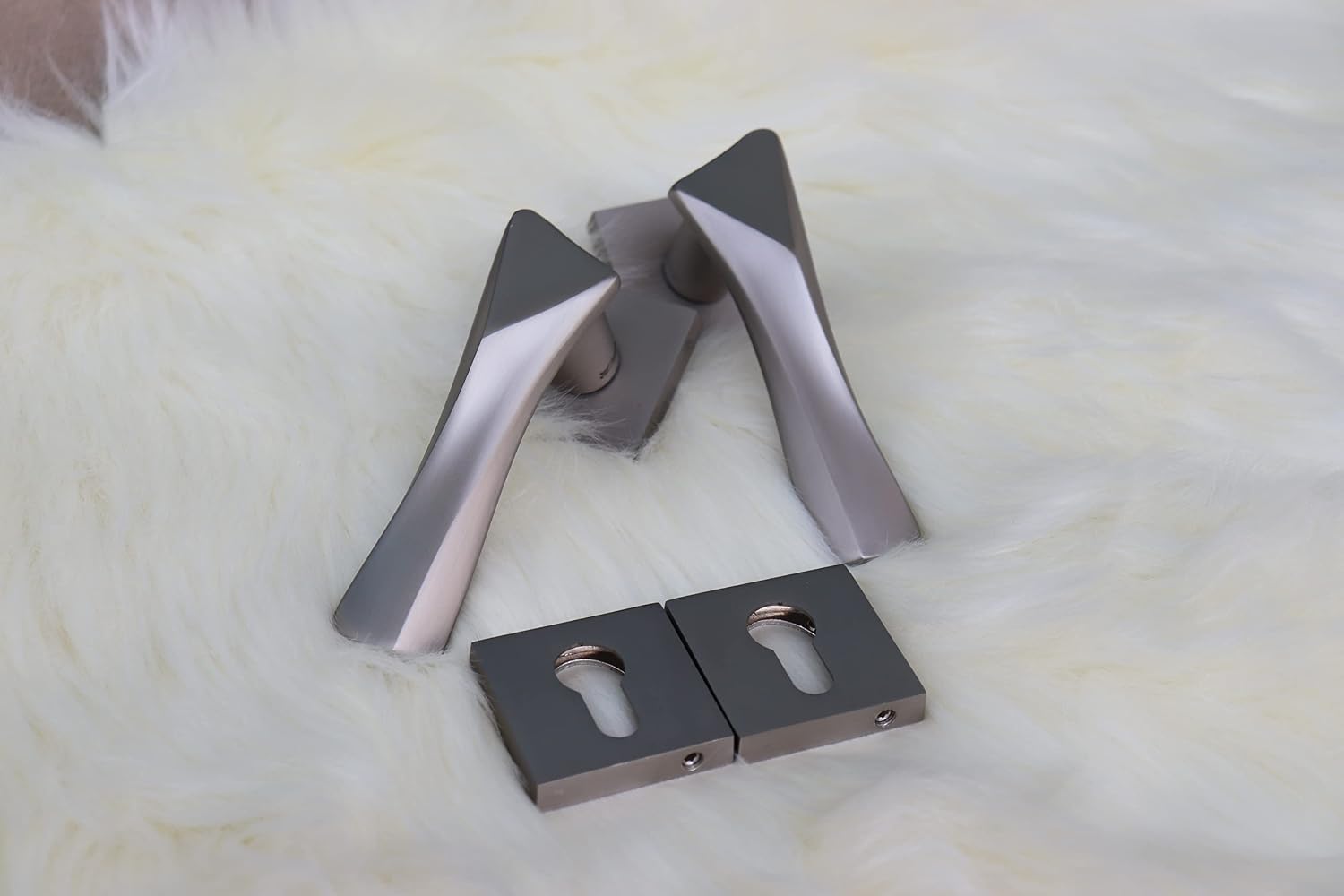 Vila Door handle Zinc Alloy Durable for All Kinds Of Indoor Doors (1-pec) Colour: Mat Silver|R06-666|
