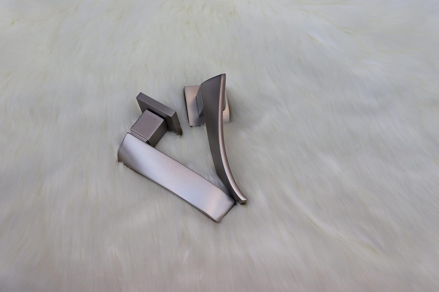 Vila Door handle Zinc Alloy Durable for All Kinds Of Indoor Doors (1-pec) Colour: Mat Silver |R06-665|