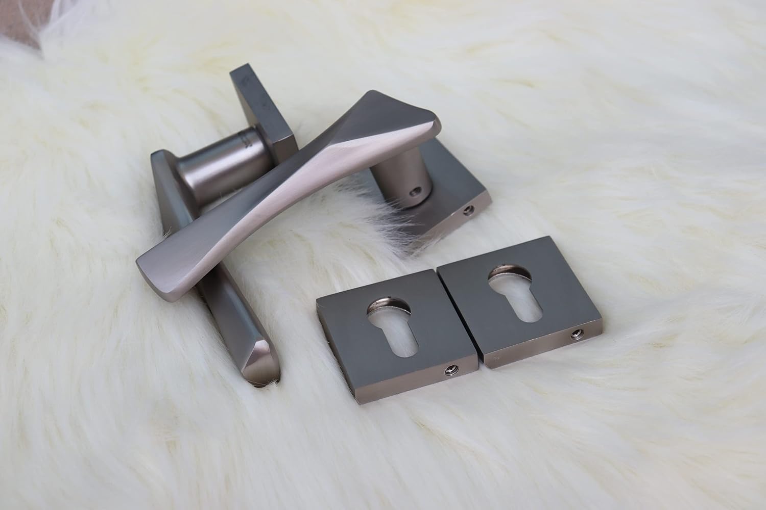 Vila Door handle Zinc Alloy Durable for All Kinds Of Indoor Doors (1-pec) Colour: Mat Silver|R06-666|