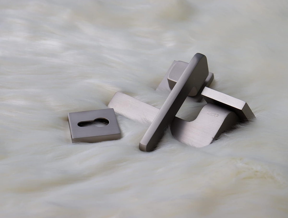 Vila Door handle Zinc Alloy Durable for All Kinds Of Indoor Doors (1-pec) Colour: Silver -Grey|R06-706| (Mat Silver)