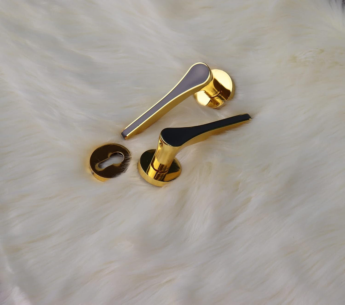 Vila Door handle Zinc Alloy Durable for All Kinds Of Indoor Doors (1-pec) Colour:Chrome -Golden |R05-504| (Golden)