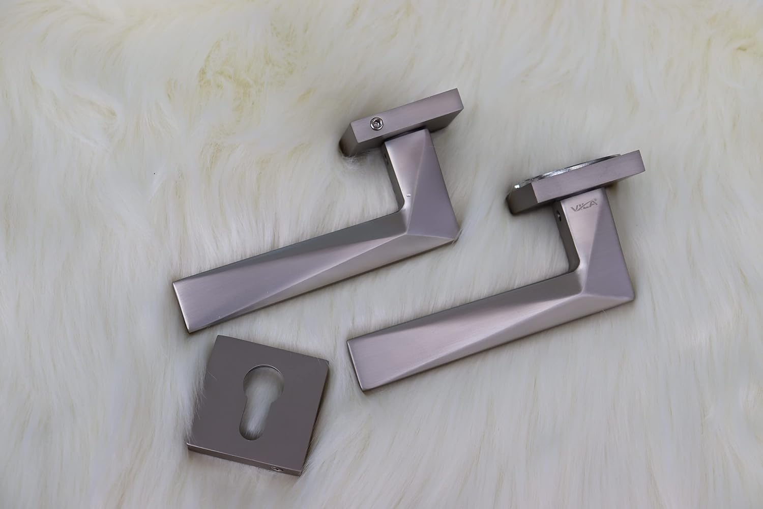 Vila Door handle Zinc Alloy Durable for All Kinds Of Indoor Doors (1-pec) Colour: Mat Silver |R06-704|