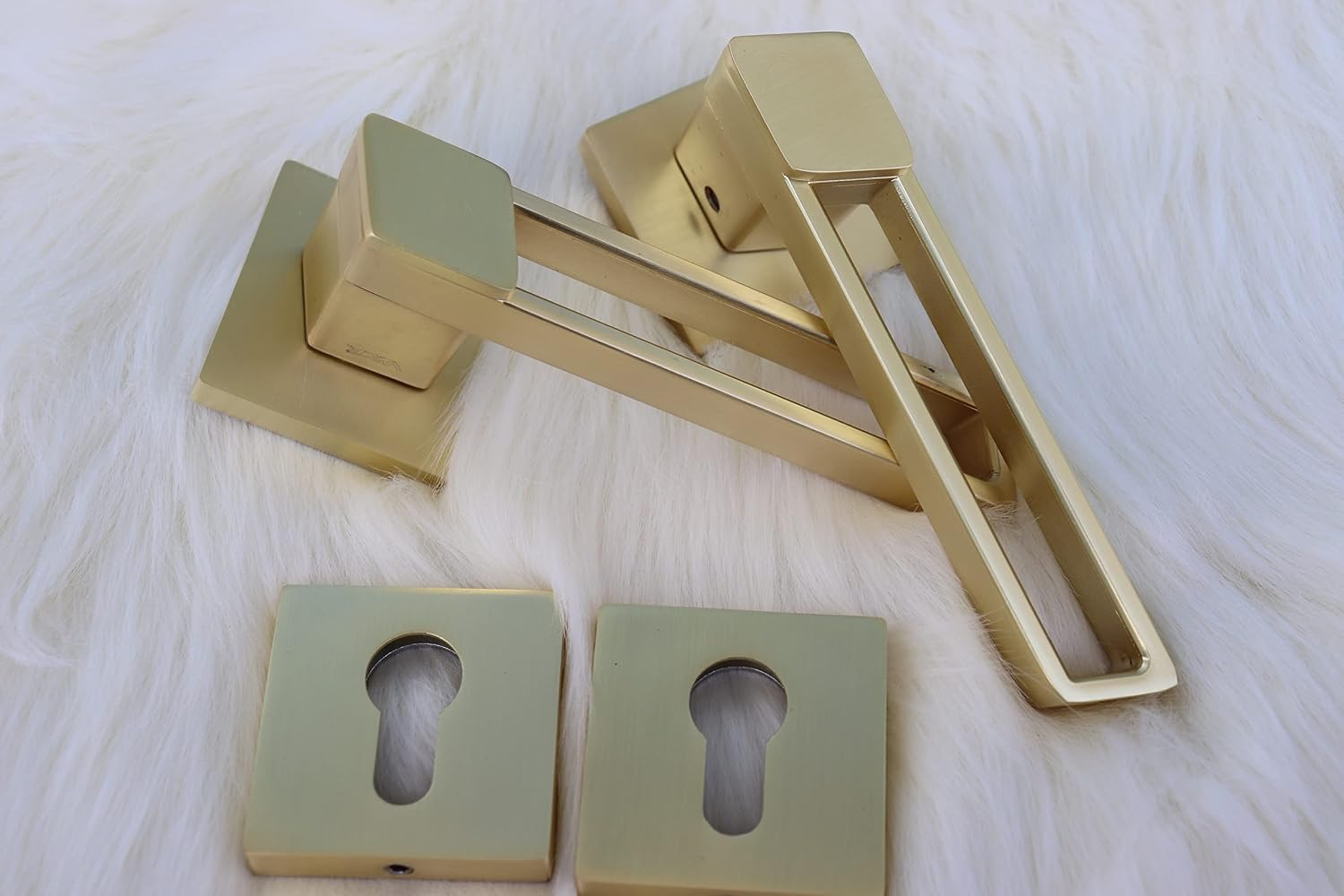 Vila Door handle Zinc Alloy Durable for All Kinds Of Indoor Doors (1-pec) Colour: Rose Gold |R06-639|