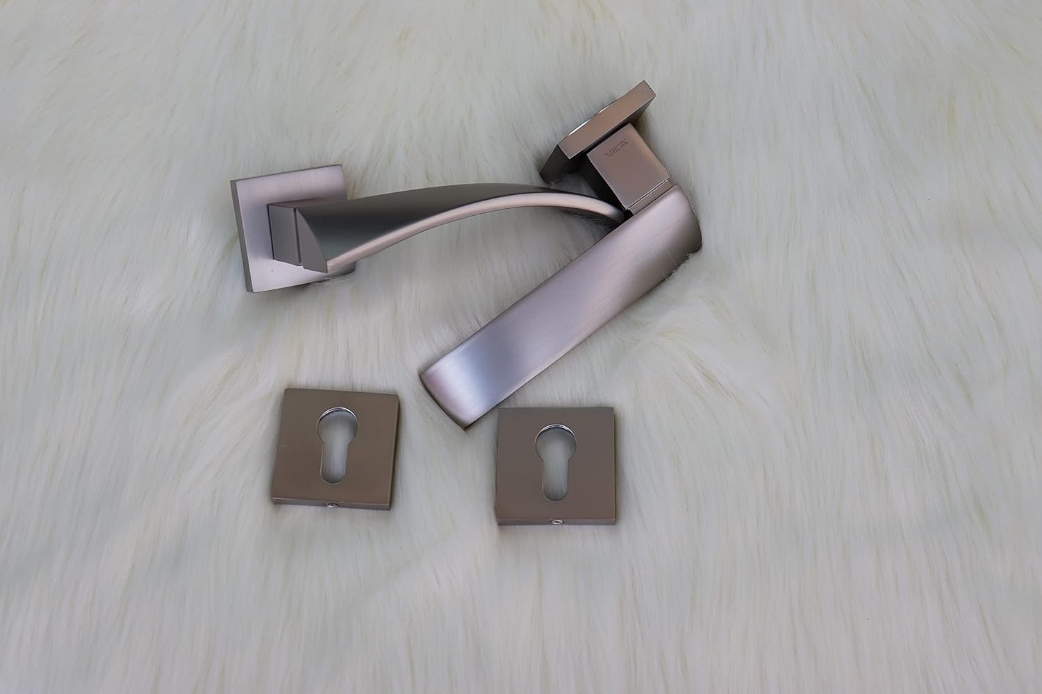 Vila Door handle Zinc Alloy Durable for All Kinds Of Indoor Doors (1-pec) Colour: Mat Silver |R06-665|