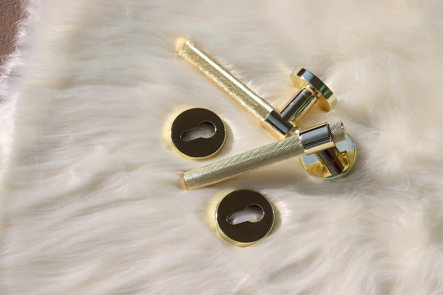 Vila Door handle Zinc Alloy Durable for All Kinds Of Indoor Doors (1-pec) Colour:Silver -Golder -Black |R05-692| (Golden)