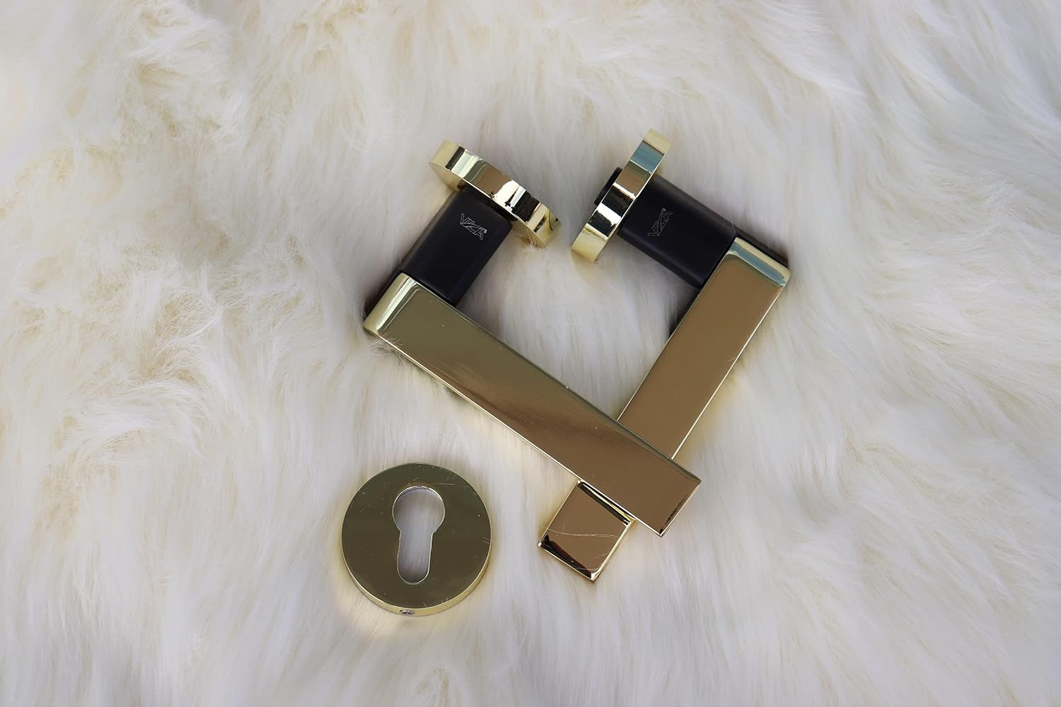 Vila Door handle Zinc Alloy Durable for All Kinds Of Indoor Doors (1-pec) Colour:Silver -Golder -Chrome |R05-641| (Chrome+Black)