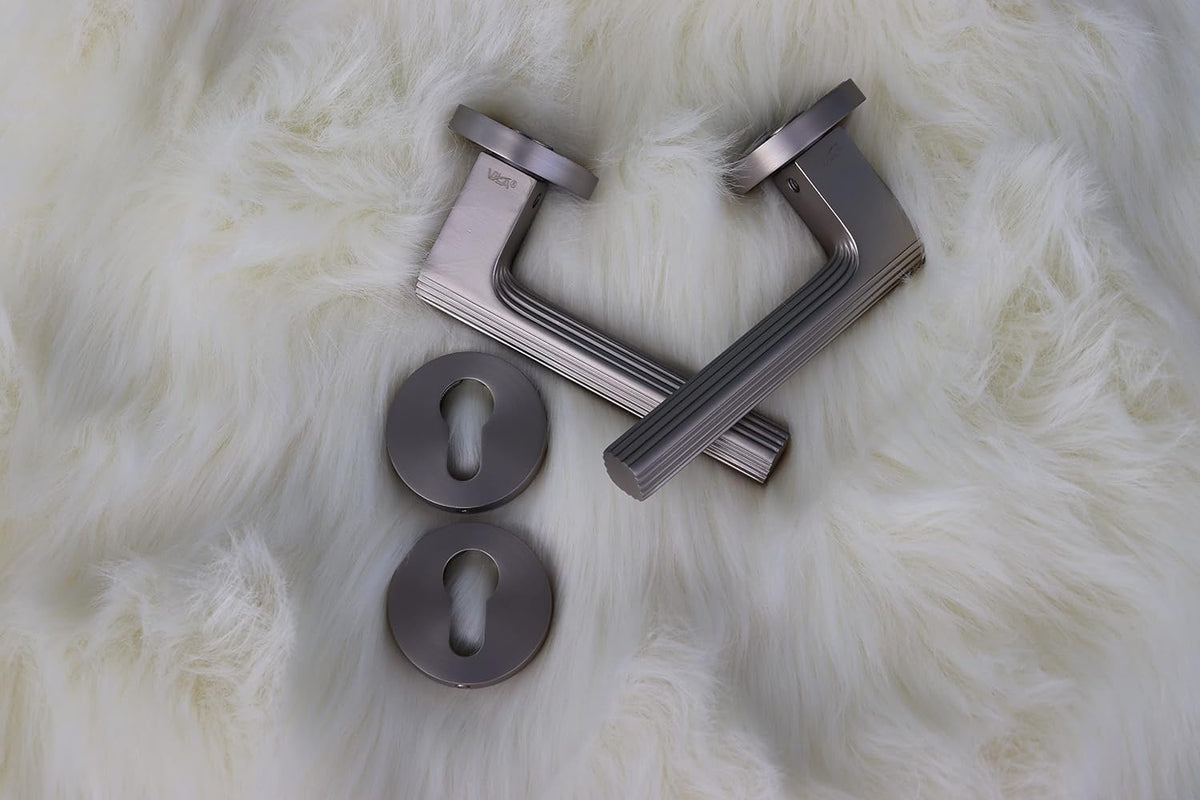 Vila Door handle Zinc Alloy Durable for All Kinds Of Indoor Doors (1-pec) Colour: Silver -Gray|R05-707| (Mat silver)