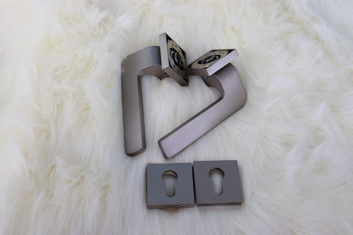 Vila Door handle Zinc Alloy Durable for All Kinds Of Indoor Doors (1-pec) Colour: Silver -Grey|R06-706| (Mat Silver)