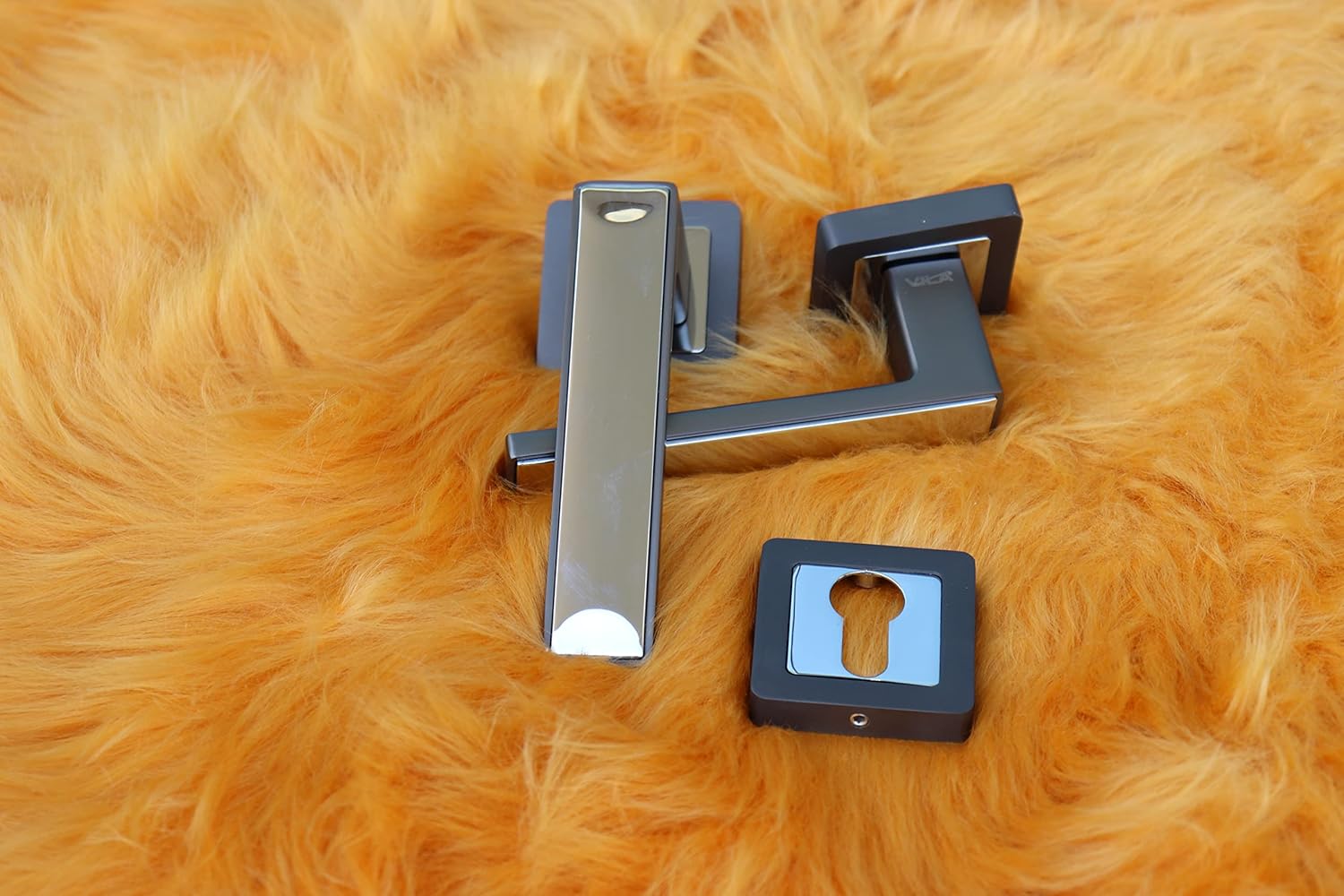 Vila Door handle Zinc Alloy Durable for All Kinds Of Indoor Doors (1-pec) |R07-680| Color: (Chrome+Gray)