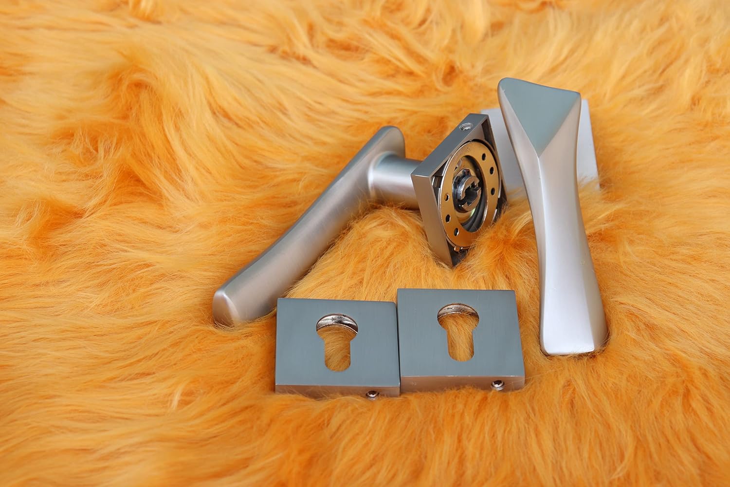 Vila Door handle Zinc Alloy Durable for All Kinds Of Indoor Doors (1-pec) Colour: Mat Silver|R06-666|