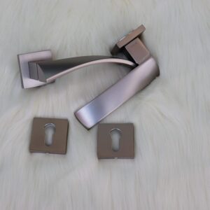 Door handle Zinc Alloy Durable for All Kinds Of Indoor Doors (1-pec) Colour: Mat Silver |R06-665|