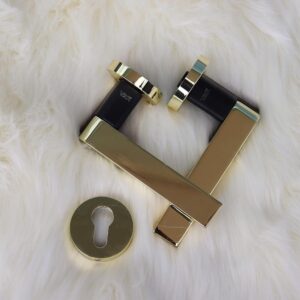 Door handle Zinc Alloy Durable for All Kinds Of Indoor Doors (1-pec) Colour:Silver -Golder -Chrome |R05-641| (Chrome+Black)